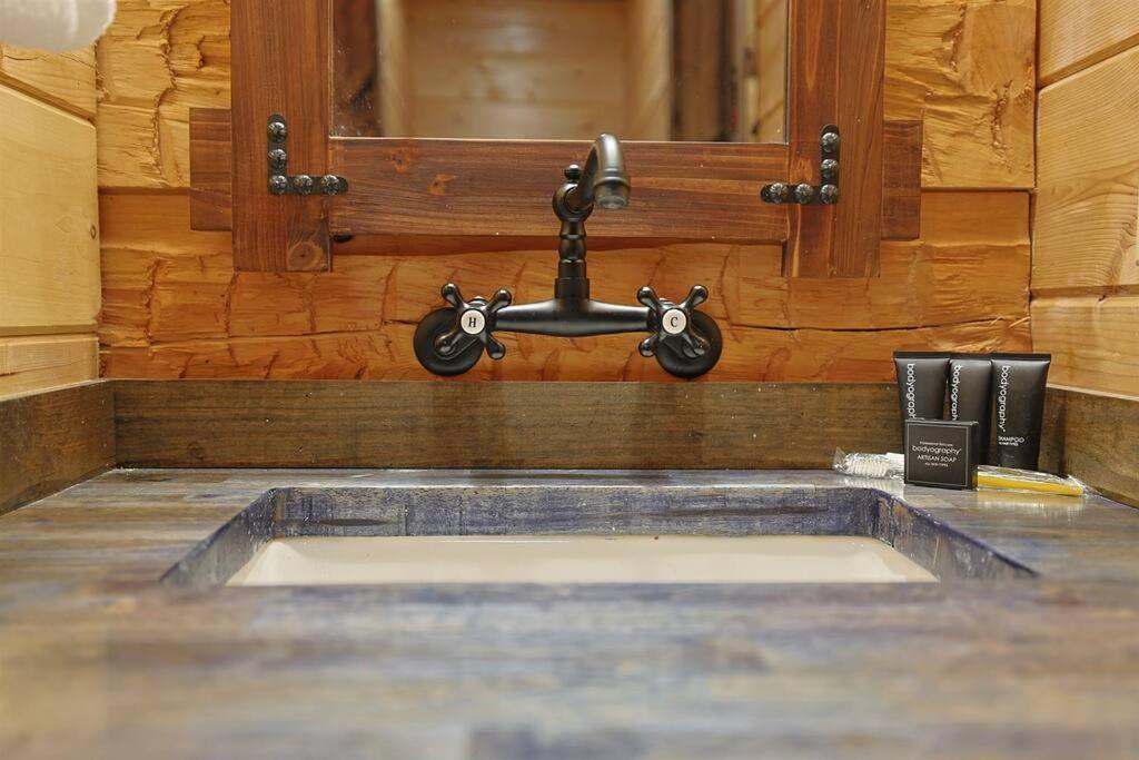 Rustic Modern Cabin With Hot Tub Near Rafting And Great Smokey Mountains Bryson City Luaran gambar