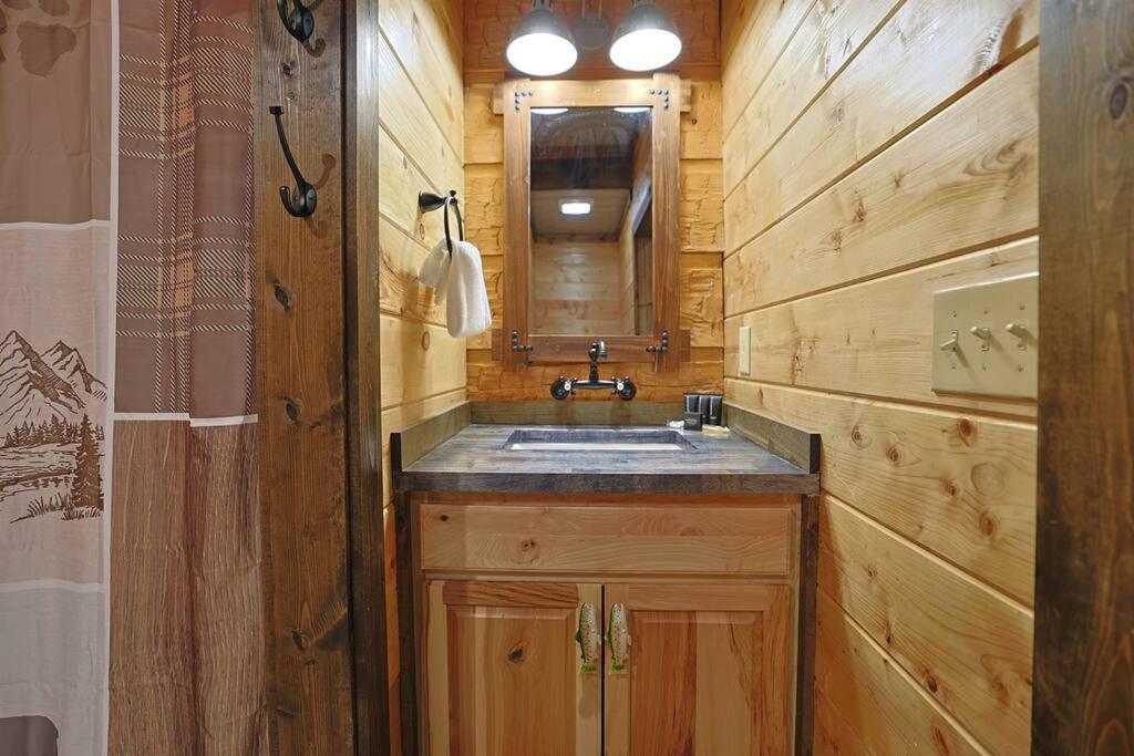 Rustic Modern Cabin With Hot Tub Near Rafting And Great Smokey Mountains Bryson City Luaran gambar